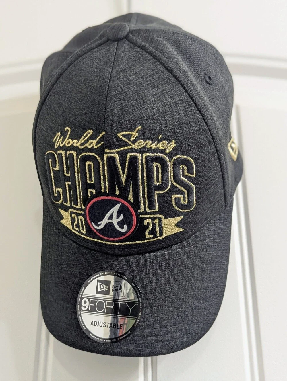 New Era Black & Gold Atlanta Braves World Series 2021 9FORTY Champions Cap NWT